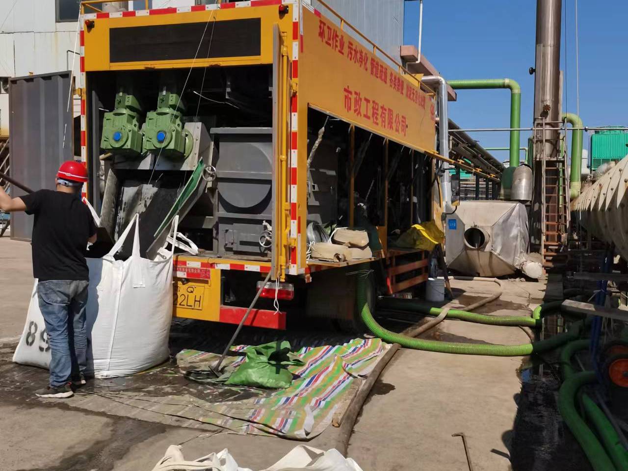 天津淤泥压干处理